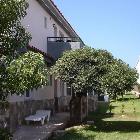 Tranquilo Con Preciosa Cala En La Puerta