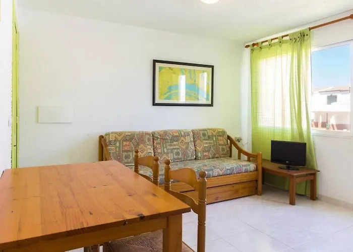 Tranquilo Con Preciosa Cala En La Puerta